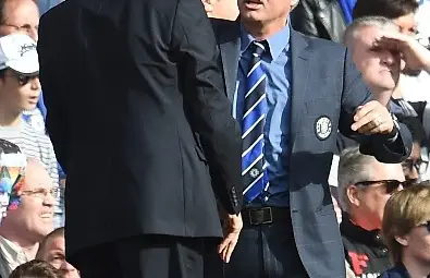 Моуриньо и Венгер почти се сбиха при победа на Челси над Арсенал