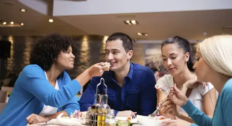 Защо екстровертите са с по-голям риск от затлъстяване Защо екстровертите са с по-голям риск от затлъстяване