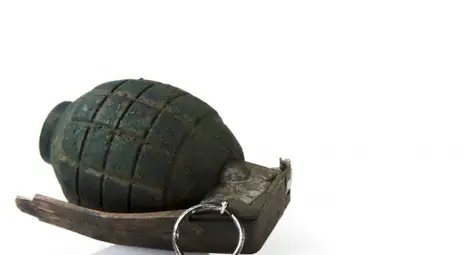 "Ройтерс": Детонатори и гранати са откраднати от военна база във Франция