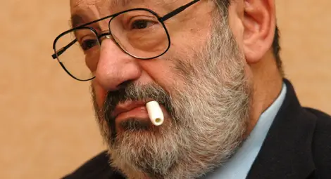 Умберто Еко: 50% от общественото мнение се гради на лъжи