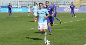 Кошмарна игра в защита, никаква халфова линия и един Светослав Ковачев напред