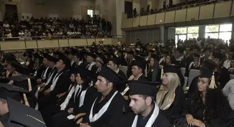 1100 бакалаври и магистри излязоха с дипломи от Канев център