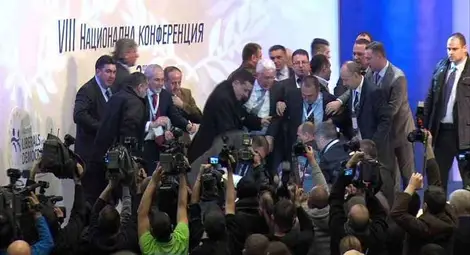 3000 искат съд за делегатите, смазали от бой нападателя на Доган