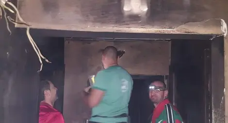 Протегната ръка:  Платформата &bdquo;Приятели, помагайте&ldquo; пусна тока в изгорелия дом на русенско семейство