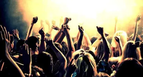 Внук топи баба си за шумен купон на студентския празник