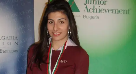 &bdquo;Дърво на бъдещето&ldquo; донесе сребро на десетокласничката Нора Пиперева