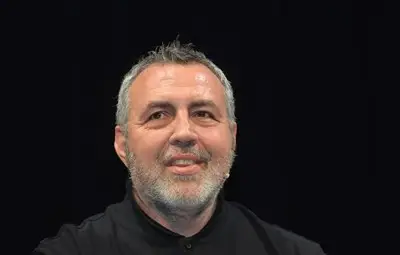 Христо Мутафчиев към Велислав Минеков: Театрите не са казина!