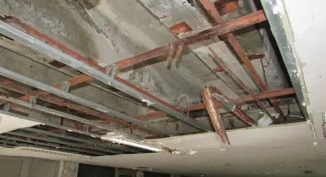 Ремонтират злощастния подлез над гарата до края на годината