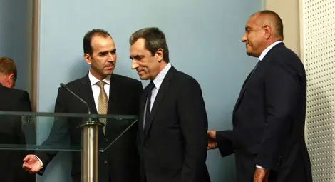 Започват консултациите при президента