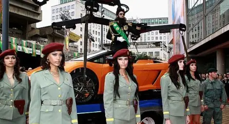 Проучване: Румънките са най-секси в униформа