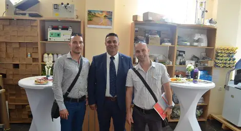 Фирма с 27 годишната история в шевния бранш навлезе в града на свободния дух