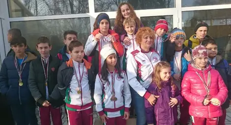 21 медала за &bdquo;Далян Русе&ldquo; от турнир по плуване в Хисаря