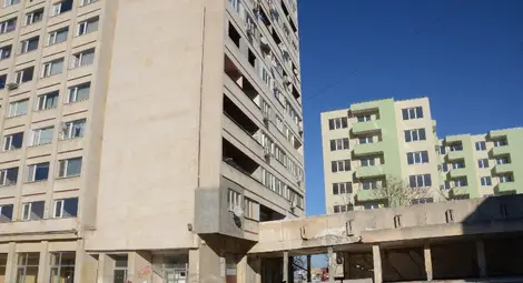 Кражба на спирателен кран остави пак без вода хората в бившето АОНСУ