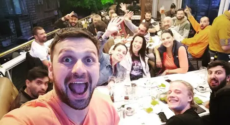 Екипът на &bdquo;Диви и щастливи&ldquo; бе щастлив в ресторант &bdquo;Тераса&ldquo; на дунавския бряг в събота вечерта.