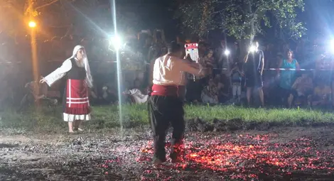 Да се обърнеш към нестинарството, значи да се обърнеш към вярата /галерия/