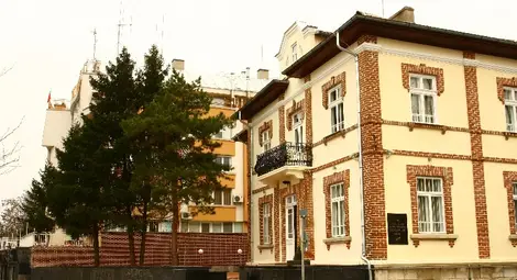 Музеят подновява феминистките  разходки по паметни места