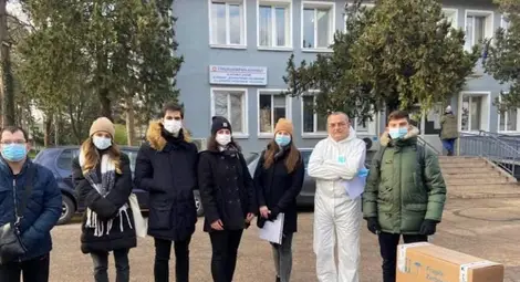 Младежкият парламент дари кислороден апарат и парична сума на Тубдиспансера в Русе Младежкият парламент дари кислороден апарат и парична сума на Тубдиспансера в Русе