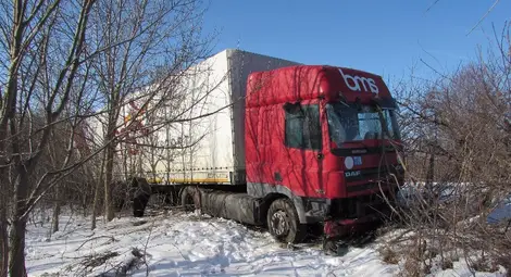 Задрямал тираджия едва не се прости с живота
