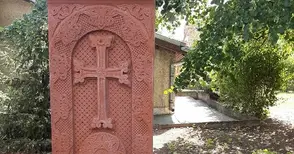 Посланикът на Армения идва в Русе за откриване на хачкар в двора на арменската църква