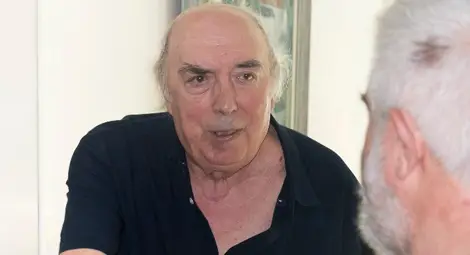 Периодите на Николай Караджов:  от Момичето с очи-метличини  до молитвената загадъчност и енигма