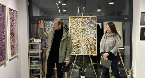 Калиграфията като преживяване: Актьорът Александър Узунов в "Арт галерия 7"