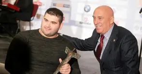 „Спортен Икар“ за  шампиона от Рио Ружди