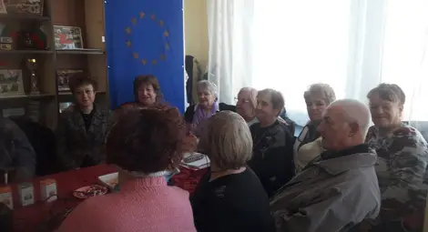 84-годишна поетеса посвети стихотворение на нов пенсионерски клуб "Мечта" /галерия/