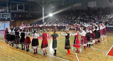 Калина Тотева и Максим Атанасов спечелиха приза  Мис и Мистър танц на Коледното надиграване