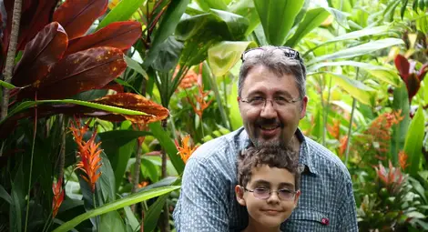 Пост на Тео Ушев родил идеята за участие в БНР Топ 20 на успешния русенец от Канада Влад Коларов