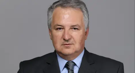 Иван Иванов