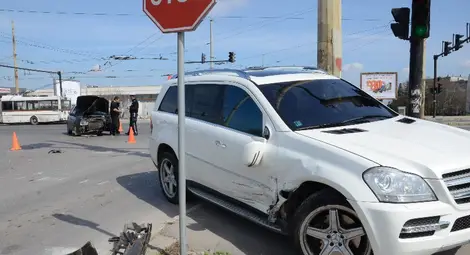 Две катастрофи в един час без сериозно пострадали