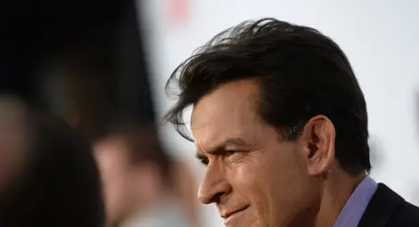 Емигрантка от Русия съди "чичо Чарли" за умишлено излагане на ХИВ