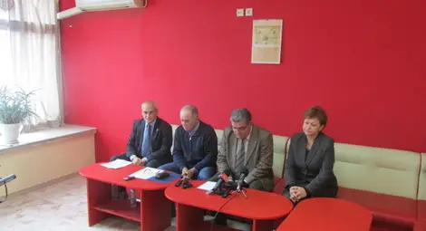 Ръководството на БСП в Русе хвърли оставка Ръководството на БСП в Русе хвърли оставка