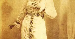 Откриха автограф на великото мецосопрано  Елена Николай в архивите на операта