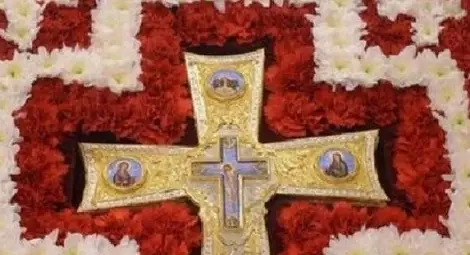 Днес е Кръстопоклонна неделя Днес е Кръстопоклонна неделя