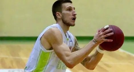 Виденов срещу Николов в мач на русенските баскетзвезди