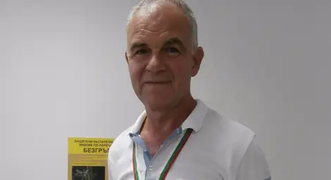 Димчо Петров остави тв камерите и стана кмет на Бръшлен като своя прадядо Лазар Димчо Петров остави тв камерите и стана кмет на Бръшлен като своя прадядо Лазар