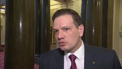 Депутати искат комунистическата идеология да бъде обявена извън закона