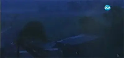 Бедствено положение във Филипините заради тайфун, един човек е загинал (видео)