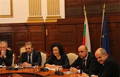 Танева отчете първите 100 дни: За три месеца земеделският сектор получи над 1,8 млрд. лева