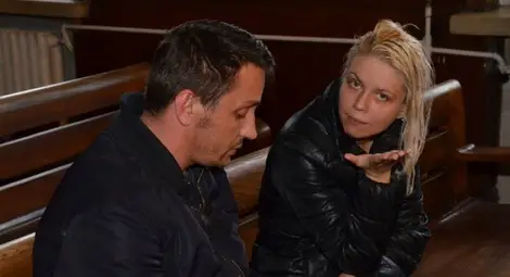 Семейство с 35 кг марихуана в колата вършело услуга на близък Семейство с 35 кг марихуана в колата вършело услуга на близък