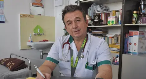 Д-р Свилен Досев: Никненето на зъбките не е причина за разстройство или хрема