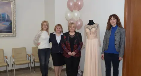 Модно авеню с мисъл за деня след утре предлага Канев център на абитуриентите