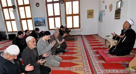 Във Войводово черквата и джамията са в общ двор