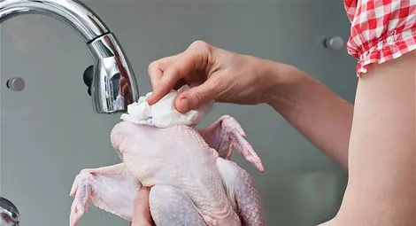 Не мийте пилето преди готвене!