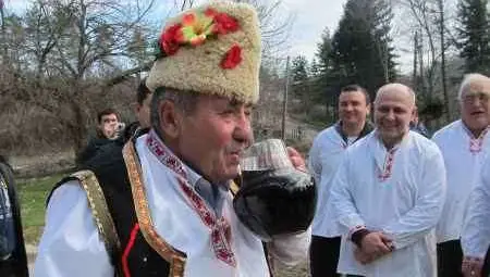 Дядовден се мести от русенското село Черешово в европейската столица Брюксел /галерия/