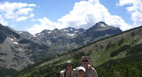 Докторът по право Надя Гаджанова не стои в рамка, каквато и да е тя