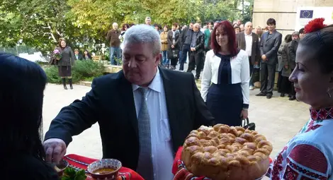 Общинските лидери на ГЕРБ оглавиха местните парламенти в Ценово и Бяла