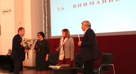 Премиерата на книгата на д-р Веселина Антонова за Левски и Русе напълни зала "Европа"