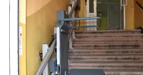 Външна рампа дава достъп и на хора с увреждания до дома „Добрият самарянин“